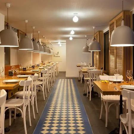 Rockypop & Apartmanhotel 4*