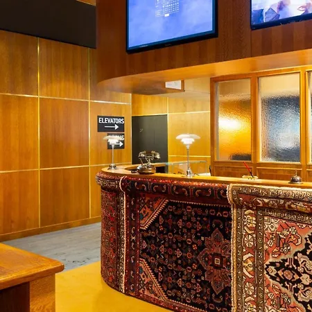 Rockypop & Aparthotel 4*